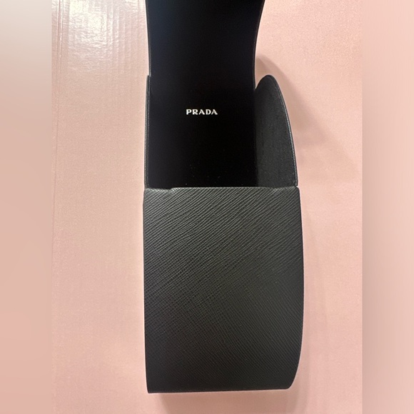 Prada Sunglasses Magnetic Case ONLY - Picture 2 of 4